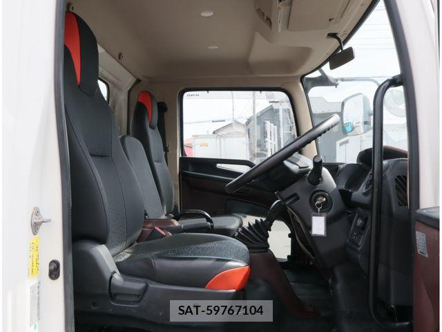 Hino RANGER 2018-01 8563359-23