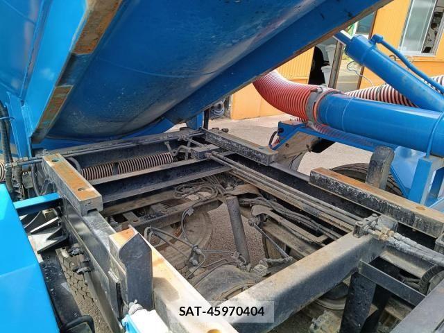 Hino RANGER 2016-01 8563349-13