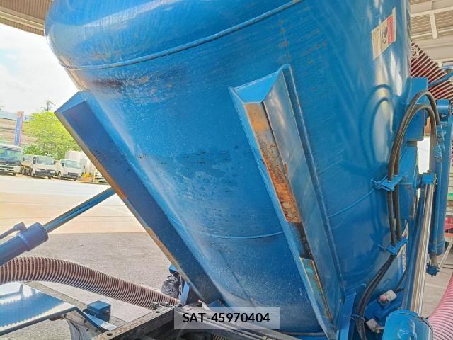 Hino RANGER 2016-01 8563349-15