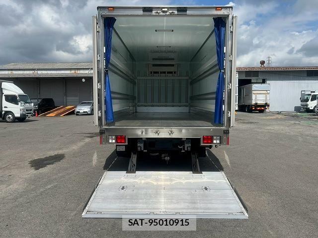 Hino RANGER 2021-05 8661214-9