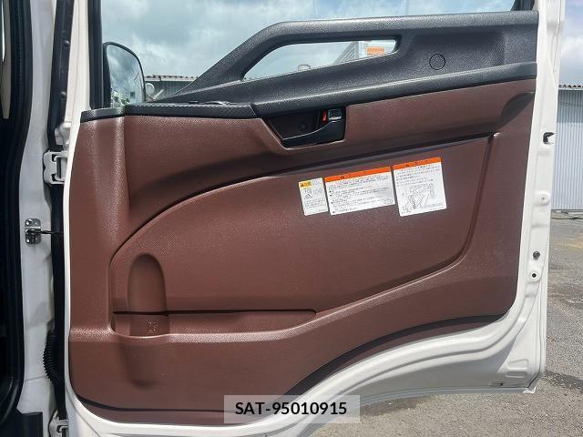 Hino RANGER 2021-05 8661214-18