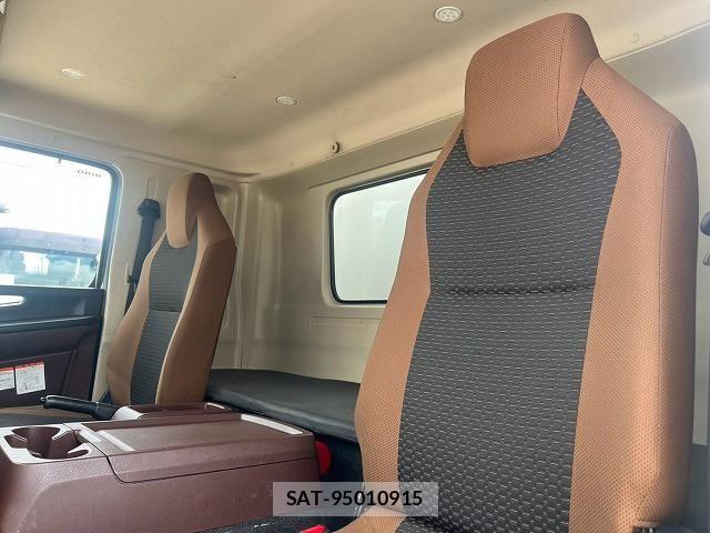 Hino RANGER 2021-05 8661214-24
