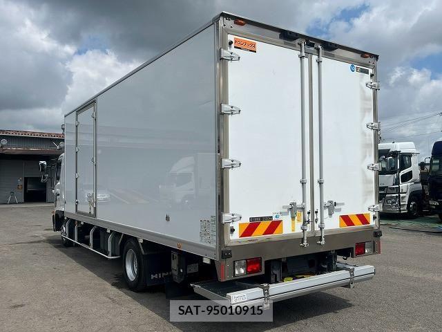 Hino RANGER 2021-05 8661214-7