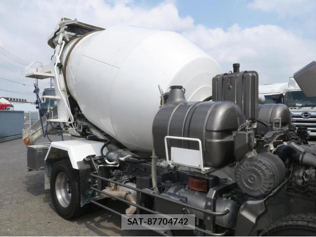 Hino RANGER 2022-10 8661213-12