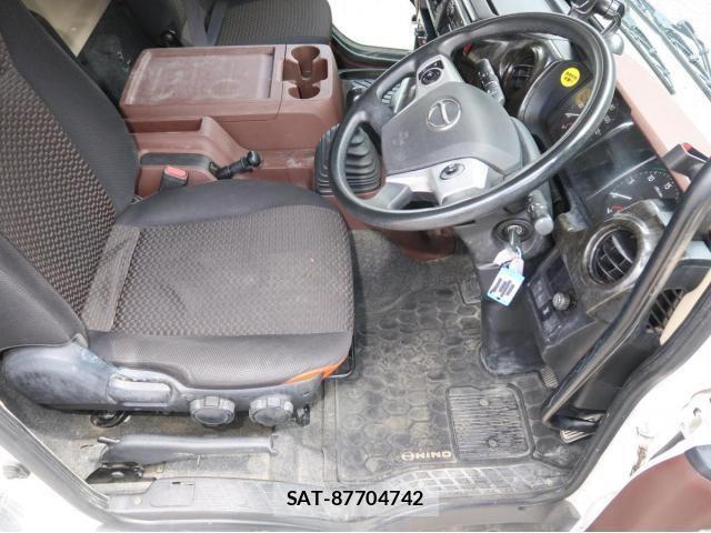 Hino RANGER 2022-10 8661213-26