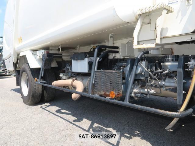 Hino RANGER 2018-03 8661215-15