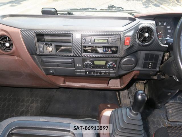 Hino RANGER 2018-03 8661215-28