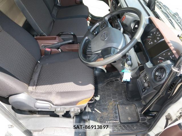 Hino RANGER 2018-03 8661215-29
