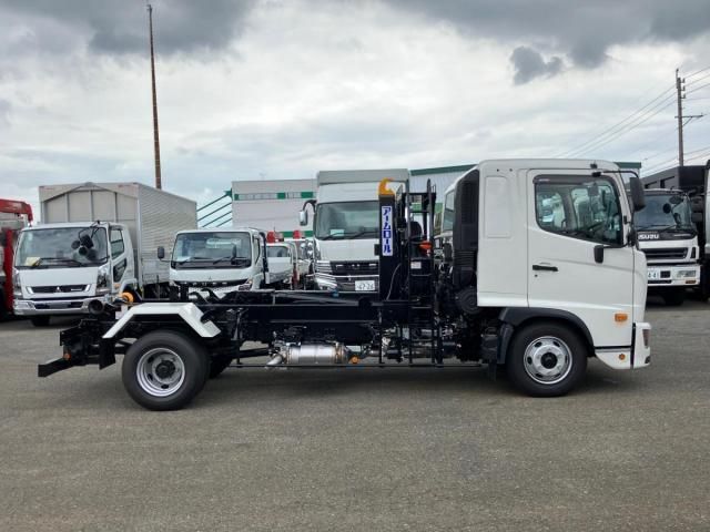 Hino RANGER 2025-08 8733063-4