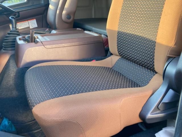 Hino RANGER 2018-07 8733064-21