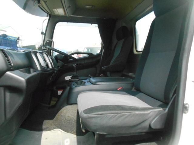 Hino RANGER 2011-12 8733081-17