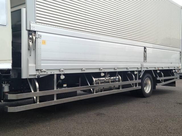 Hino RANGER 2017-04 8733073-9