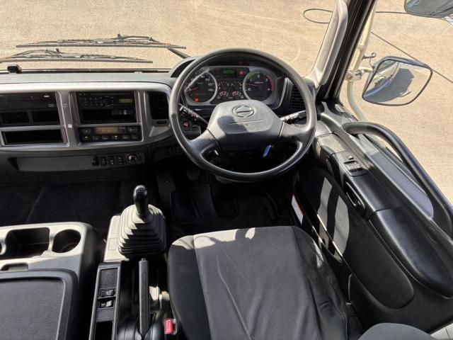Hino RANGER 2017-06 8733086-23