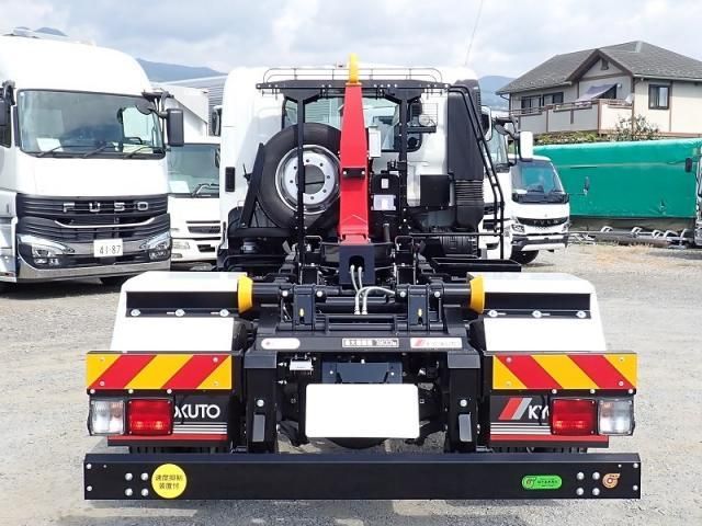 Hino RANGER 2026-02 8733057-5