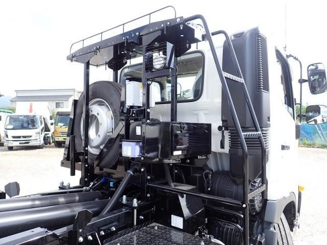 Hino RANGER 2026-02 8733057-6