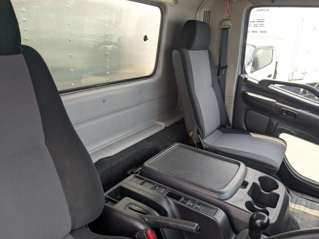 Hino RANGER 2016-12 8733097-23