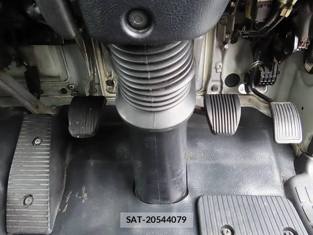 Hino RANGER 2011-04 8831263-23