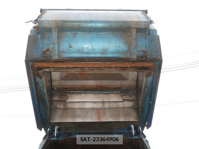 Hino RANGER 2017-03 8850477-9