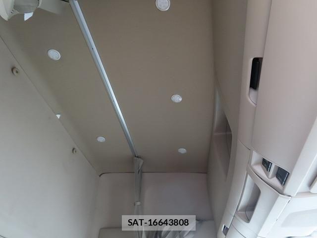 Hino RANGER 2019-02 8871920-21