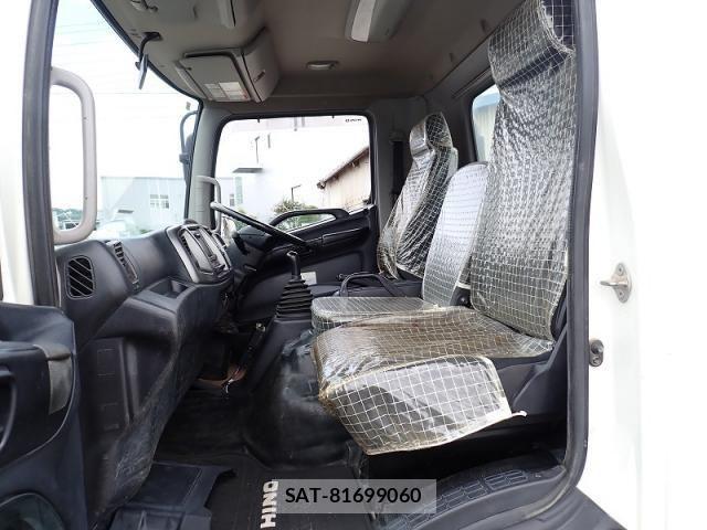 Hino RANGER 2015-09 8881796-11