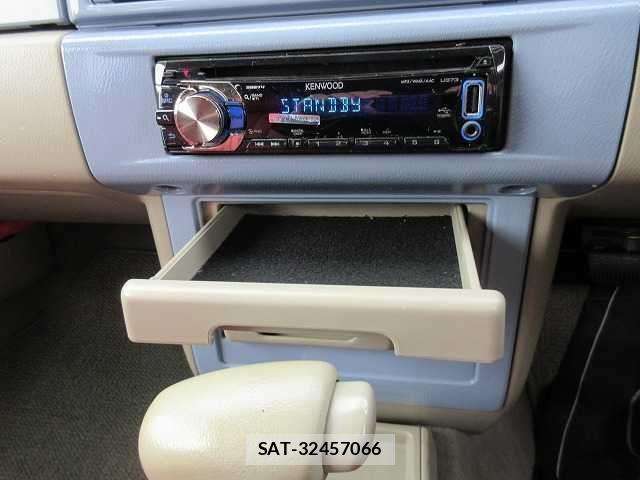 Nissan RASHEEN 1998-02 1847853-11