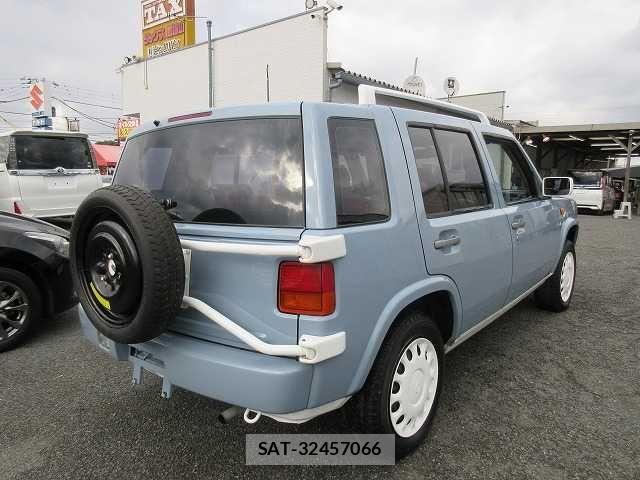 Nissan RASHEEN 1998-02 1847853-2