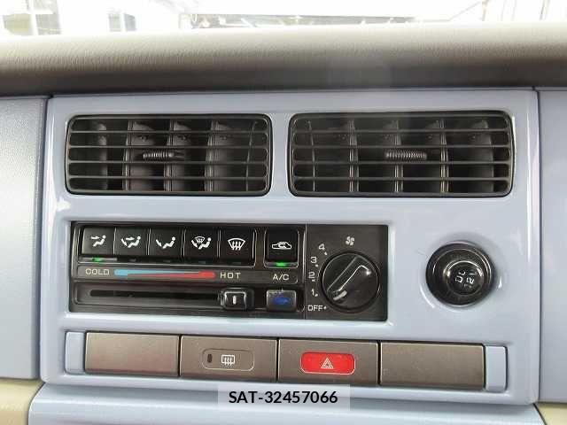 Nissan RASHEEN 1998-02 1847853-7