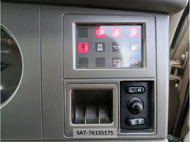 Nissan RASHEEN 1998-03 7224052-16