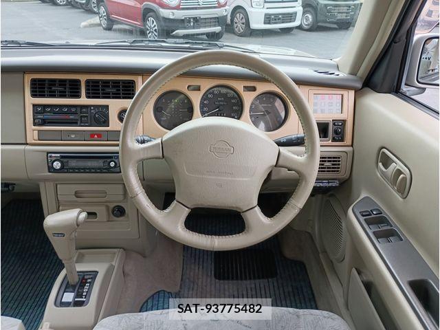 Nissan RASHEEN 2000-06 7393812-7