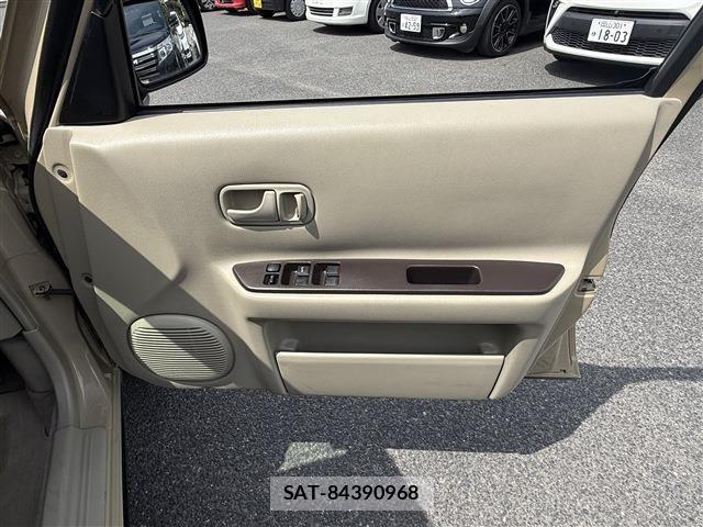 Nissan RASHEEN 1998-10 8075296-23
