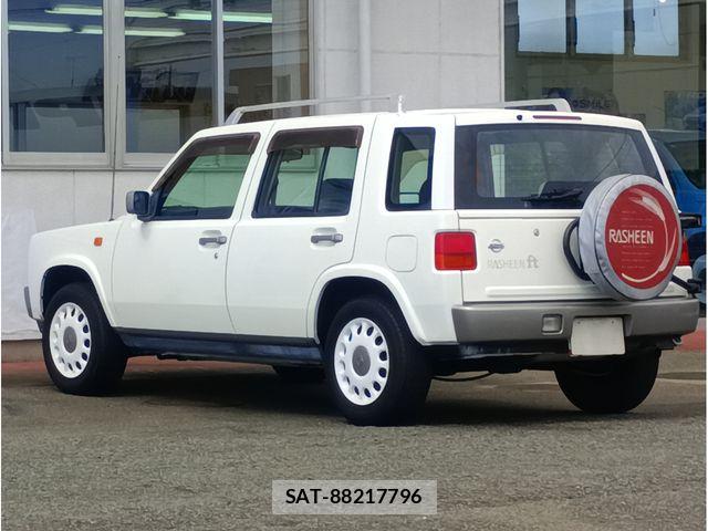 Nissan RASHEEN 1999-10 8368308-5