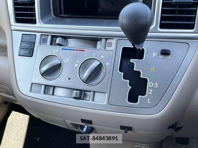 Toyota RAUM 2006-04 7224055-8