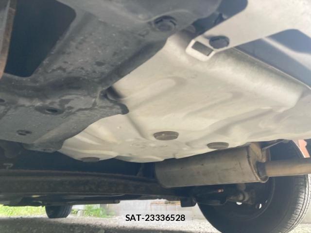 Toyota RAUM 2010-01 7224058-8
