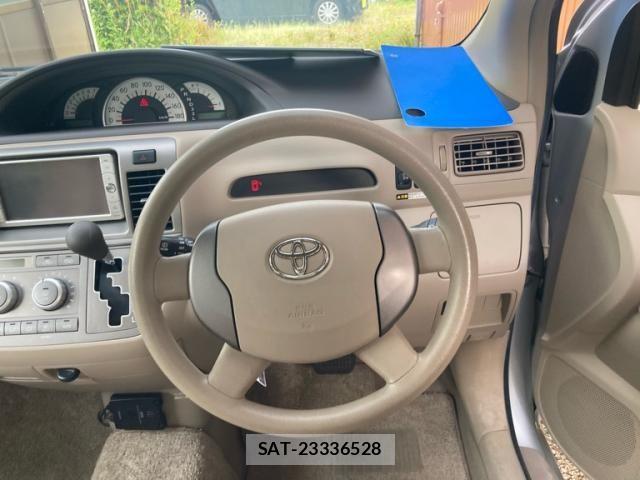 Toyota RAUM 2010-01 7224058-17