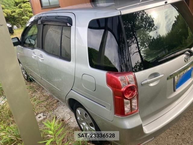 Toyota RAUM 2010-01 7224058-5