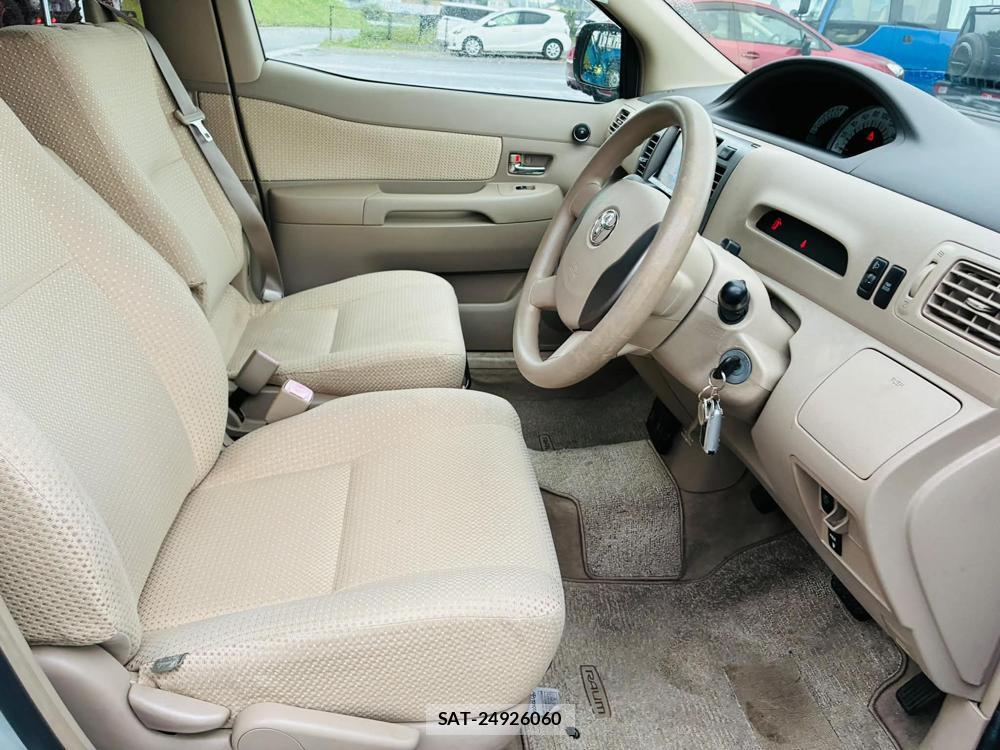 Toyota RAUM 2007-06 7550577-11
