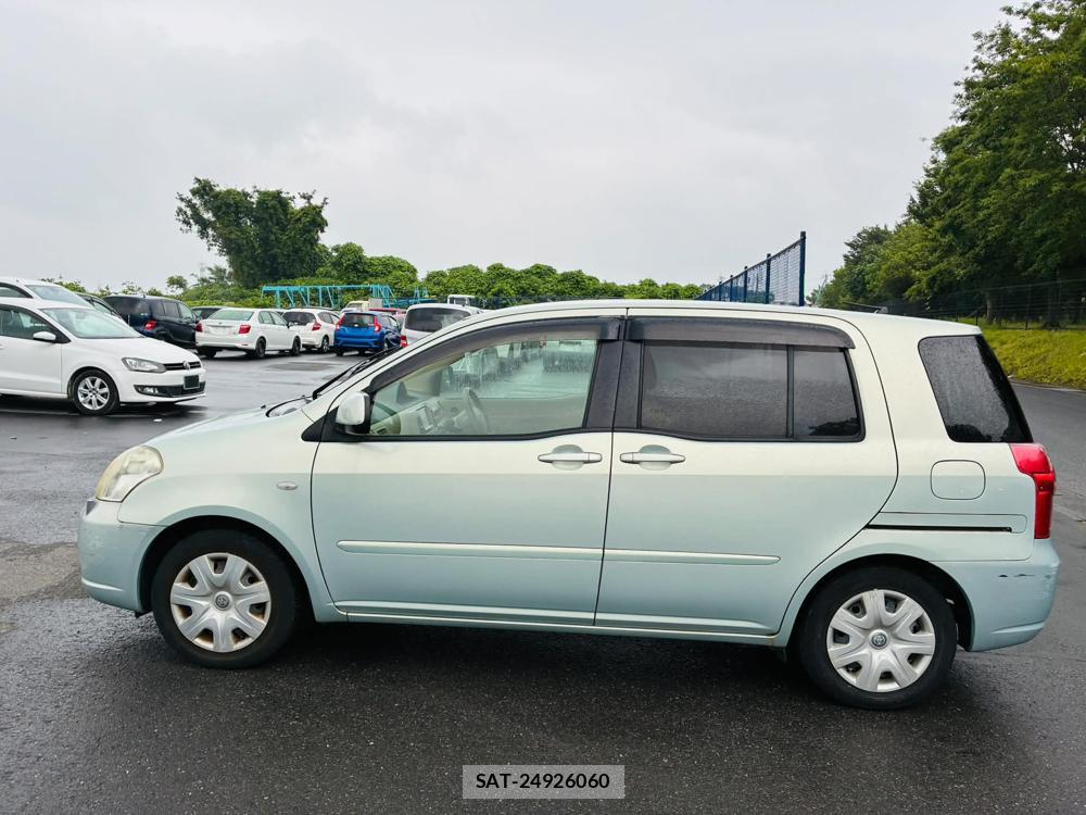 Toyota RAUM 2007-06 7550577-1