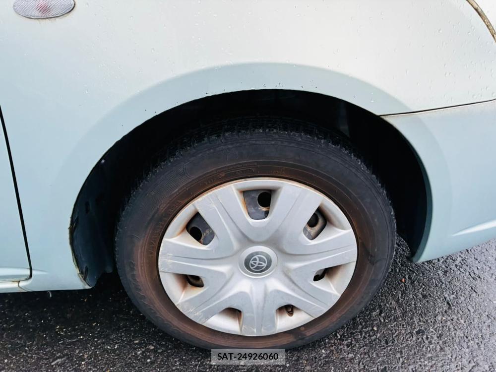 Toyota RAUM 2007-06 7550577-28