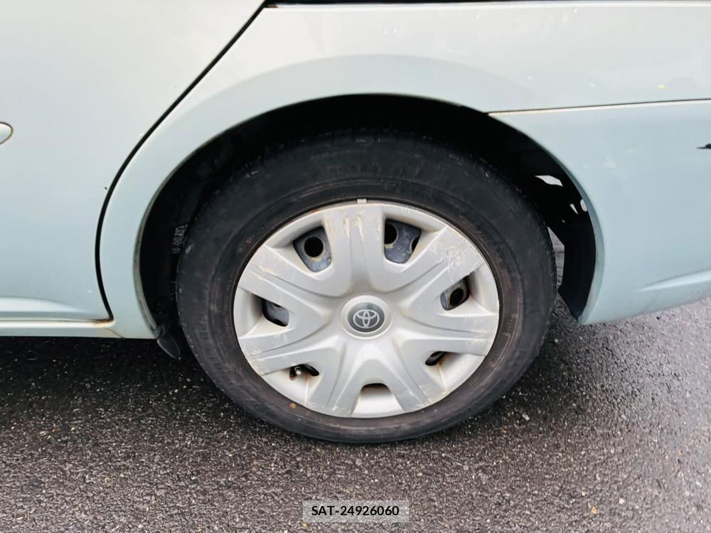 Toyota RAUM 2007-06 7550577-30