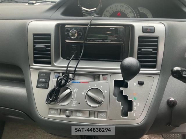 Toyota RAUM 2005-05 7963511-18