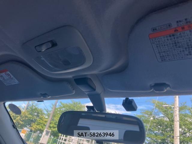 Toyota RAUM 2001-09 8231577-17