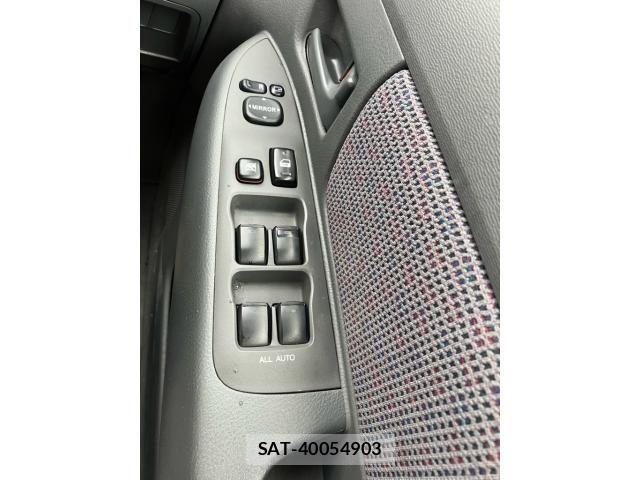 Toyota RAUM 2005-12 8246485-19