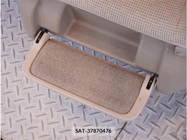 Toyota RAUM 2006-03 8355464-13