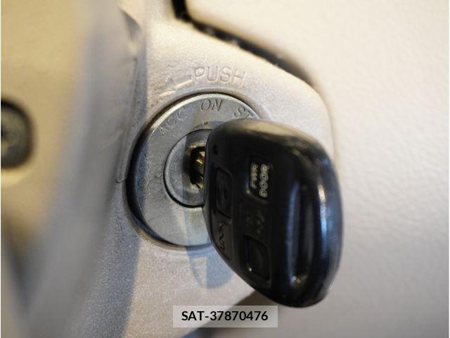 Toyota RAUM 2006-03 8355464-21