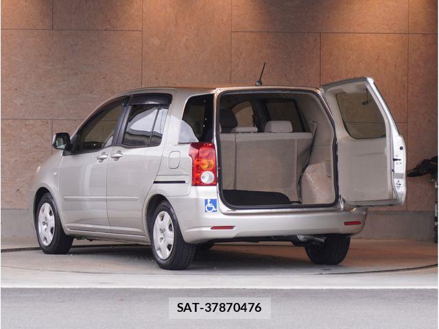 Toyota RAUM 2006-03 8355464-4