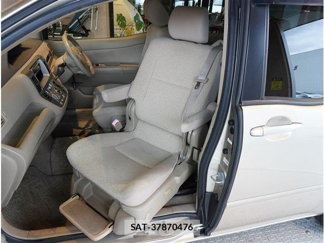 Toyota RAUM 2006-03 8355464-5