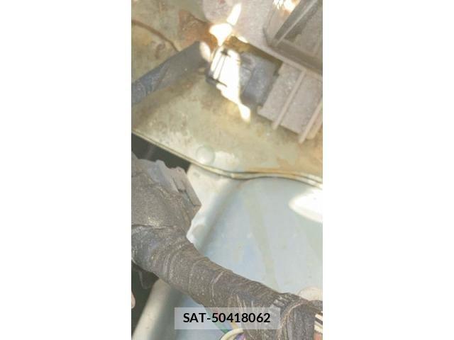 Toyota RAUM 2009-09 8372105-19