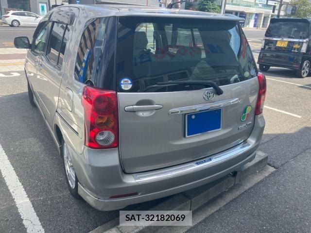 Toyota RAUM 2005-09 8414659-2