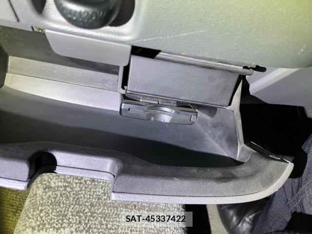 Toyota RAUM 2003-09 8438706-7