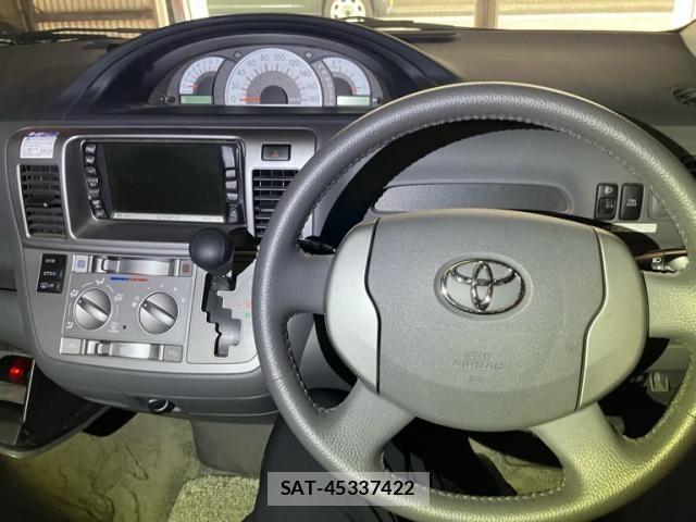 Toyota RAUM 2003-09 8438706-8